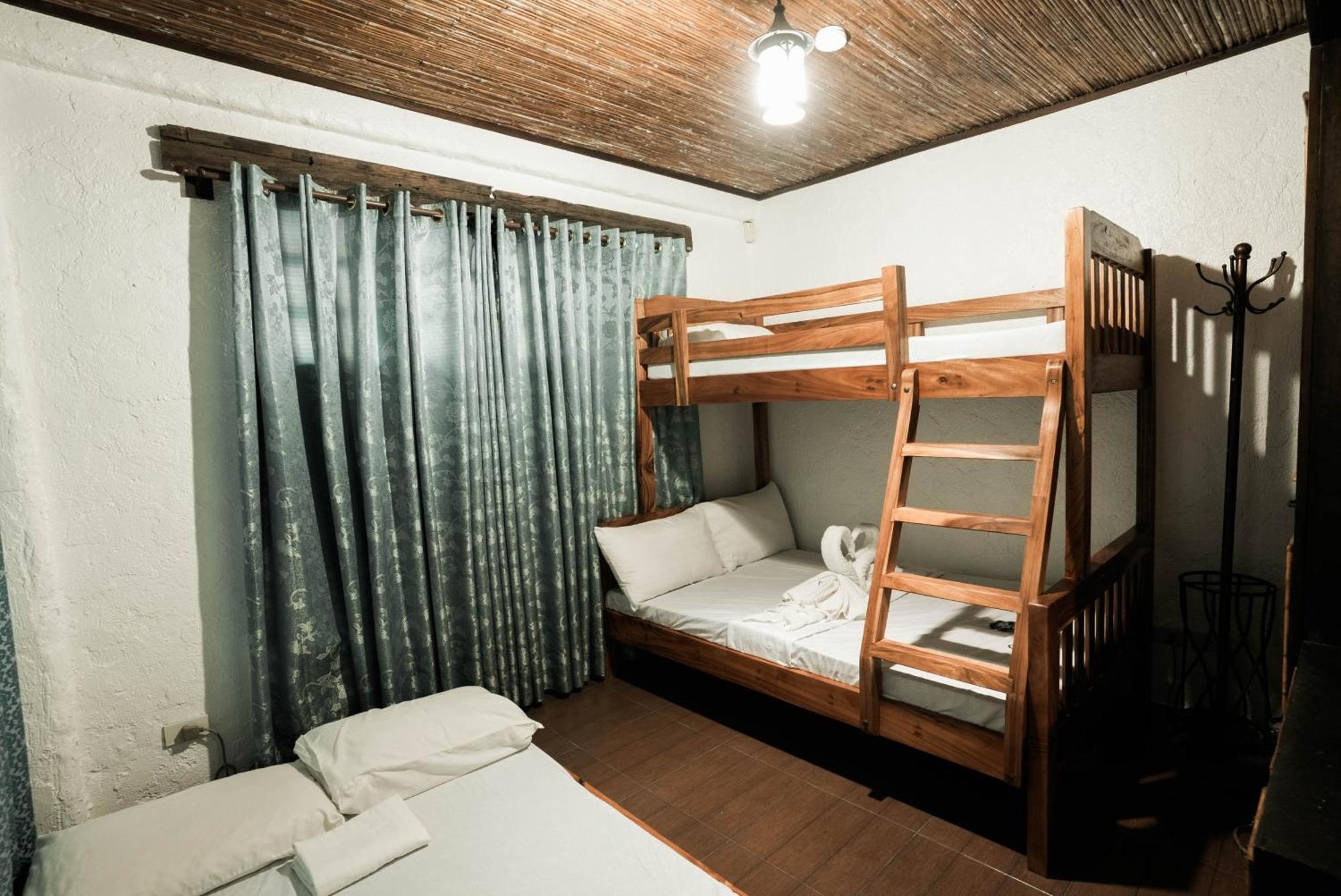 Casa De Celestina Private Resort Silang Екстериор снимка